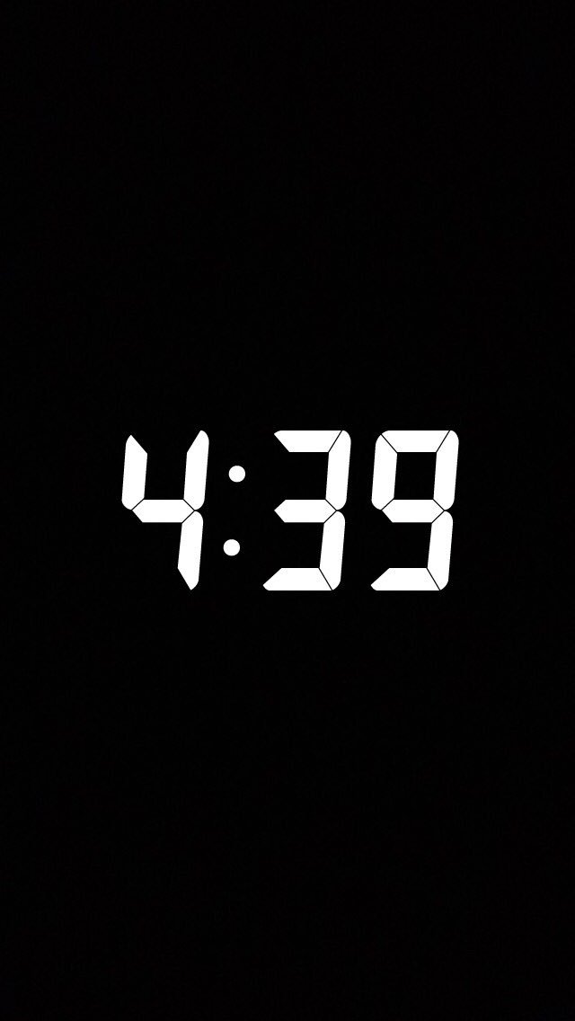 LauraNiamh's tweet photo. How is the long weekend over 😭 and this is waay too early to start my week https://t.co/ncLGzXIrNH