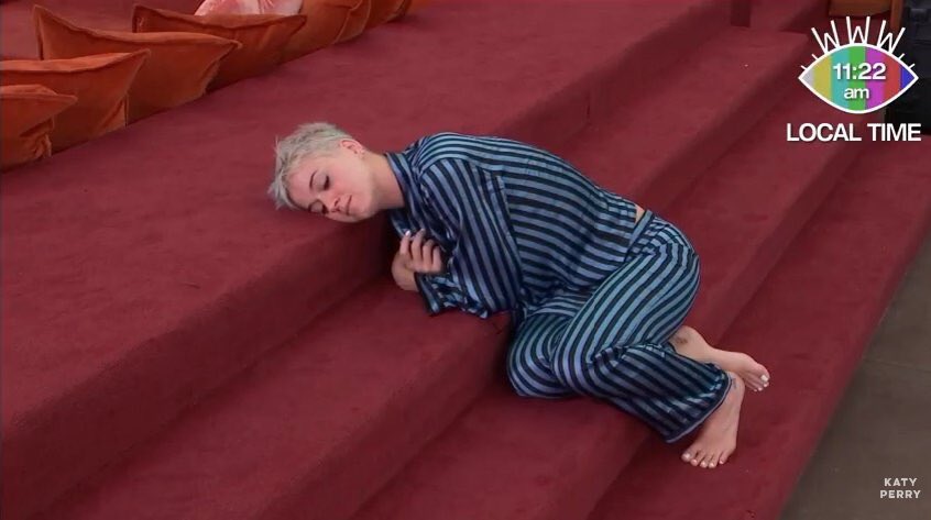 katyspics's tweet photo. Today is the last day of #KPWWW, RT if you will miss seeing this cutie 24/7 https://t.co/XsRpLPIeOW