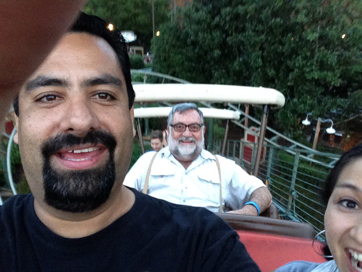 rodrigogp's tweet image. My Dad is an #AllStarDad because he's always there for all the family, from a roller coaster to the ballpark #DadRule!!