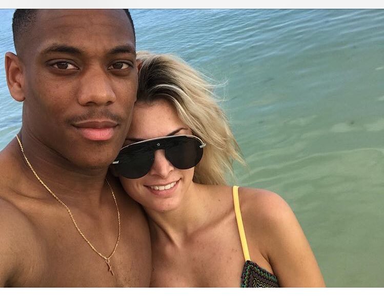 mooserman's tweet image. Aunty Samantha #ItWillNotWork