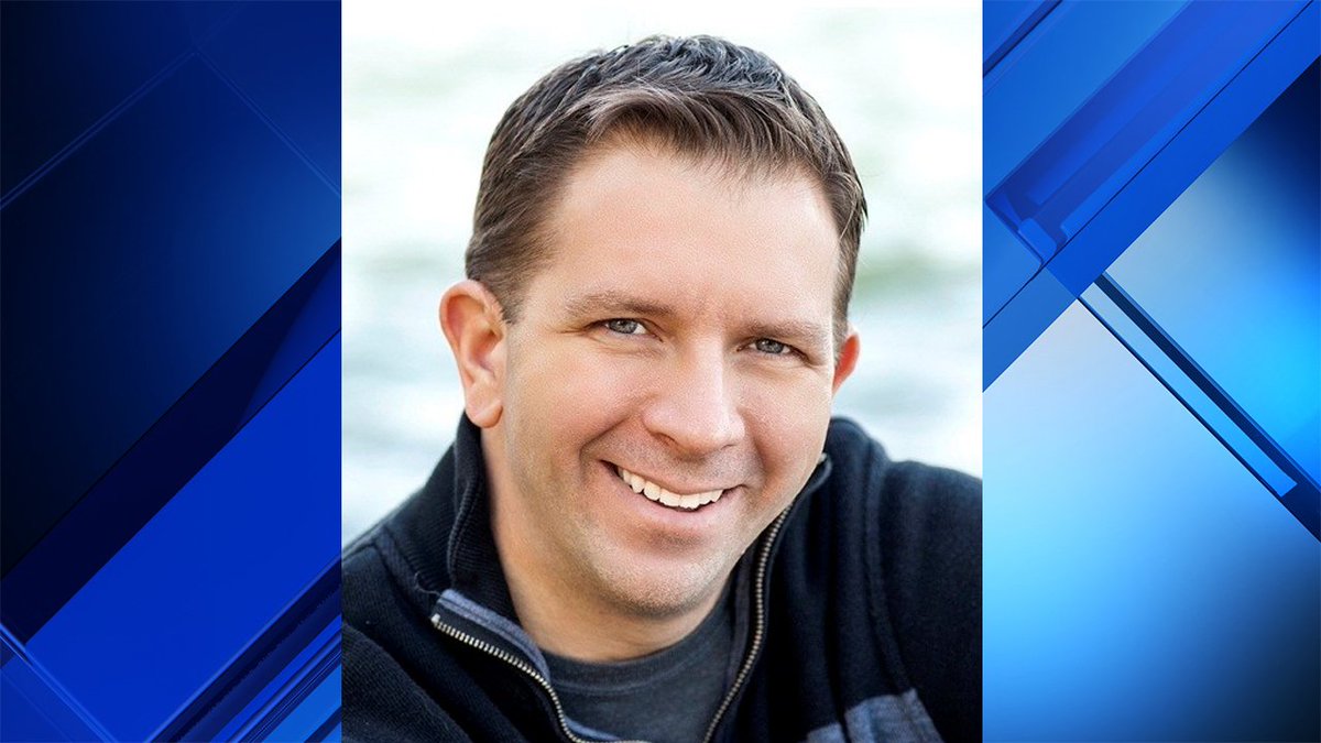 Former Miami-Dade police officer pleads guilty to smuggling guns into Dominican Republic bit.ly/2suroMK https://t.co/i4aB5Ahyi5