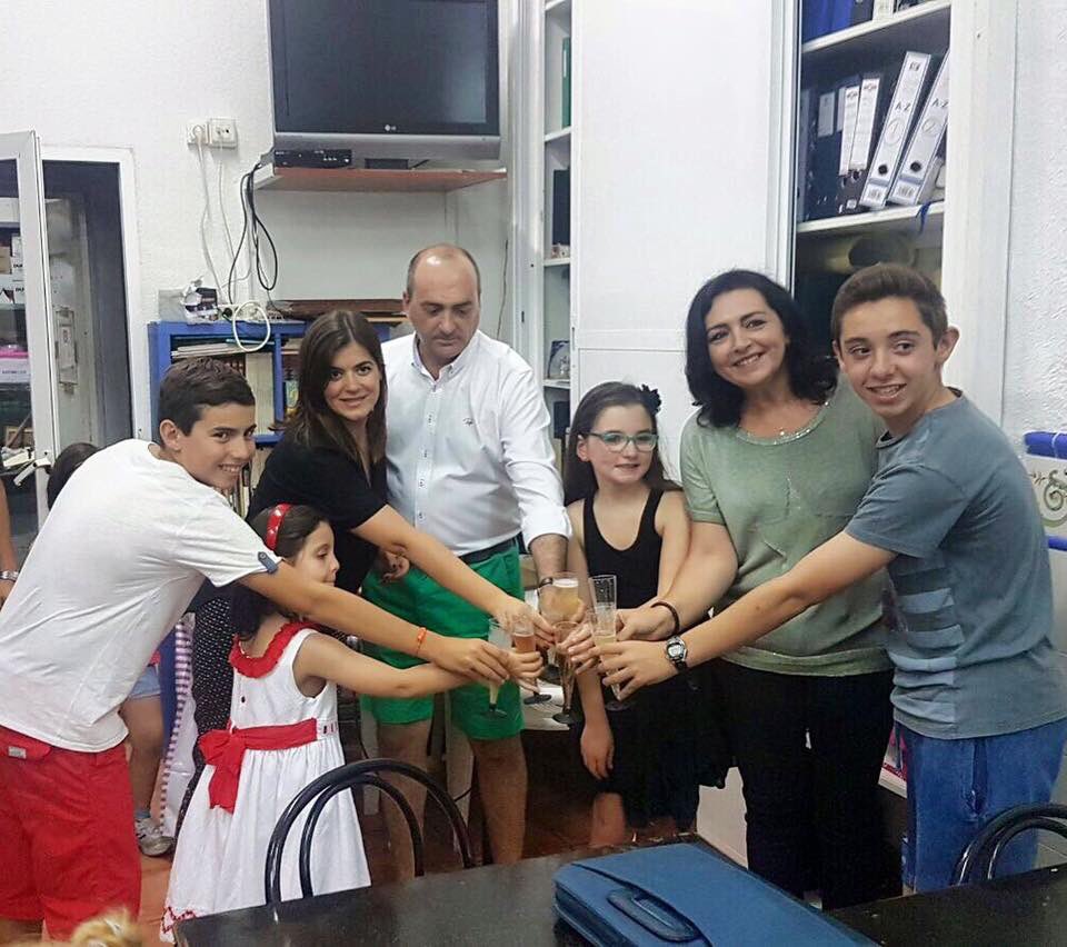 Falla_Segrelles's tweet image. - F.M MARISA ALFONSO NIETO
- F.M.I ELISABETH MARTÍNEZ BATALLER 
- Presidente Inf. CARLOS TOVAR SANTAMARÍA 
- Presidente JAVIER PAVÍA SEGARRA