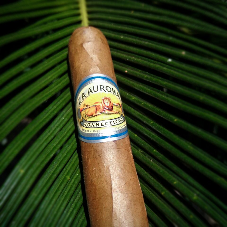LaAuroraCigars's tweet photo. We love Mondays!
#LaAuroraCigars #1903Edition #Connecticut https://t.co/wwI9B182qg