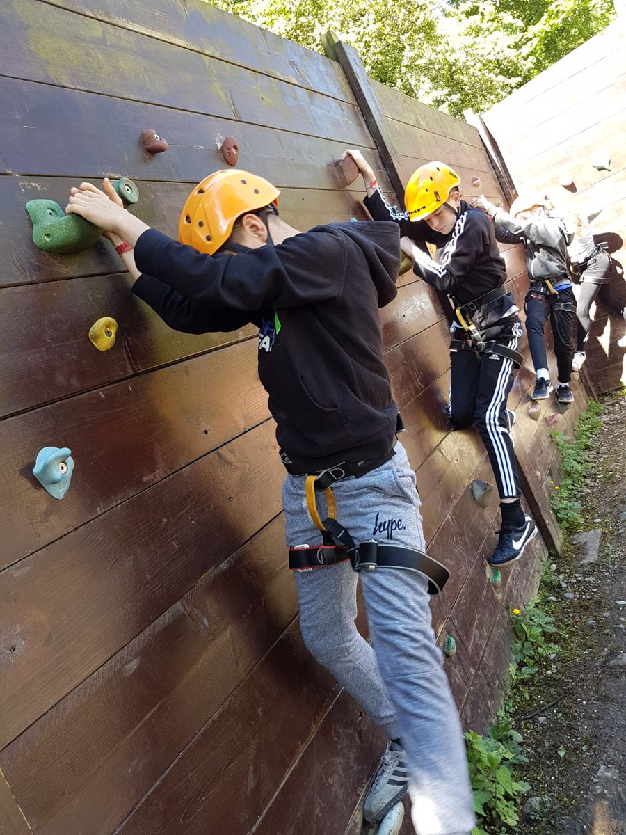 KHSAchievement's tweet photo. Climbing wall @ Whithaugh 👍🙌💪 https://t.co/l173YKtLrb