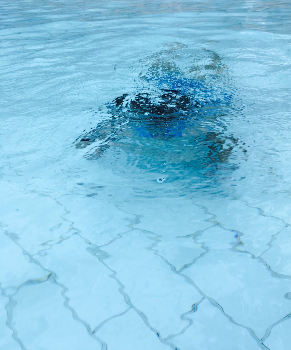 Andrea_nicole77's tweet image. Fun in The Water @CenterParcsUK @AdvancedBionics #AquaKit #BionicEars #CanHearInWater #Amazing