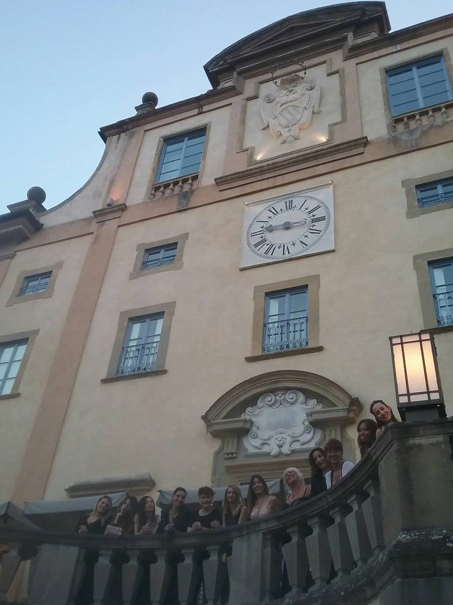lemascherevilla's tweet photo. Timeless #beauty! Special event at #villalemaschere for #luxury #makeup  @UNAHotels @ata_hotels @GLNLCU https://t.co/kSgw3vXU6D