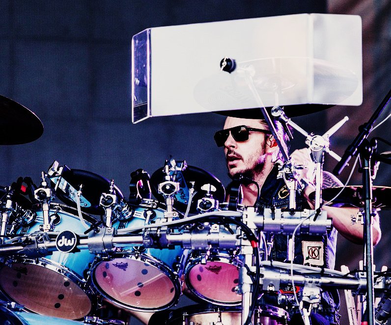 VVDREAMERMARS's tweet photo. Thanks for the memories @30SECONDSTOMARS I love you and I miss you
#MAXIDROM https://t.co/zsrwCDXn1g