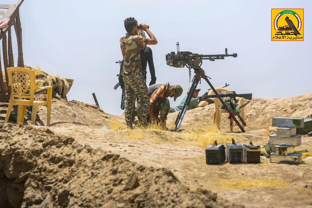IraqNews17's tweet photo. صور جديدة لقوات #الحشد_الشعبي على الحدود العراقية - السورية ✌ https://t.co/5seoc8N6Ox