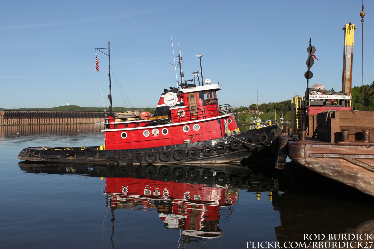 RodBurdick's tweet photo. Tug and reflection, Lower Harbor, Marquette (6/7/2017)
#johnrasher #roen #lowerharbor #marquette #lakesuperior #reflection #greatlakes https://t.co/yp5S2h3NbA