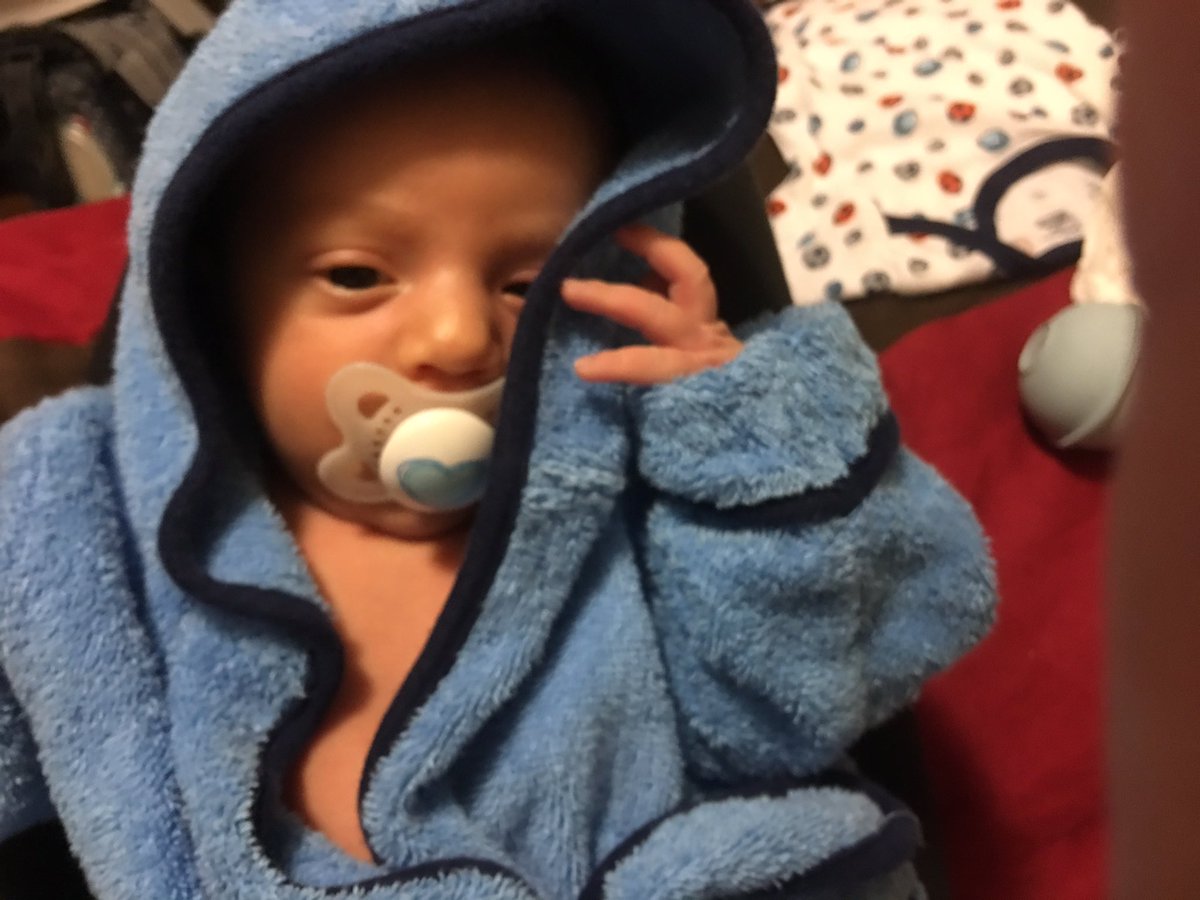 _Cede02's tweet image. Awe look at my hunny..😍😢💙