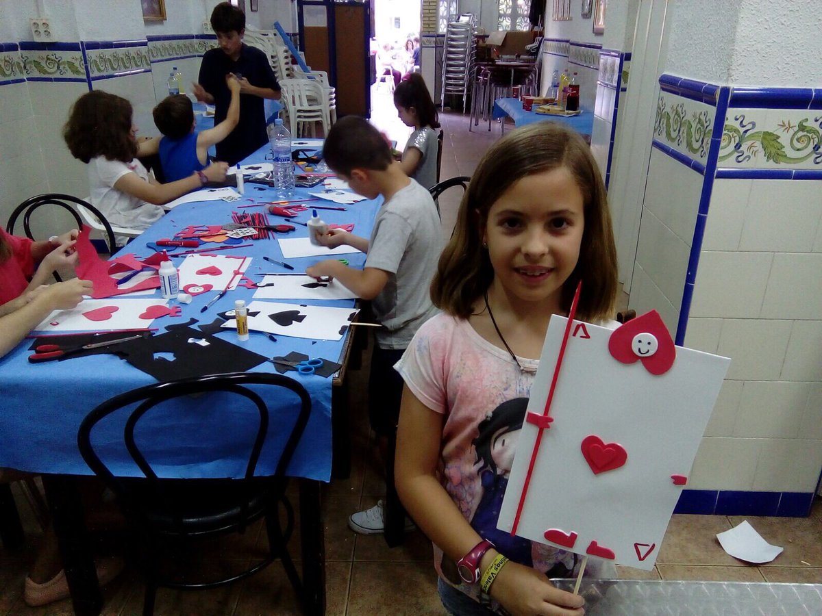 Falla_Segrelles's tweet image. Nuestros infantiles participaron en el TALLER DE SAN JUAN organizado por la Delegación de Infantiles. 
¡Qué ganas de ver la hoguera!