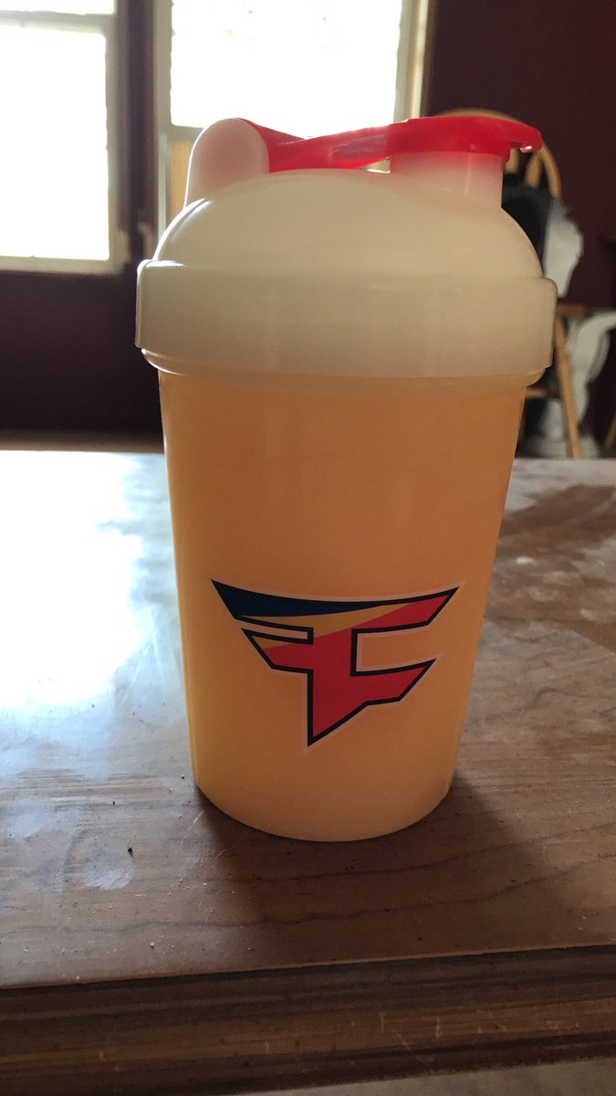bryandubs's tweet photo. @GFuelEnergy @GammaLabs @GammaGamers https://t.co/w5ISIkEaHR