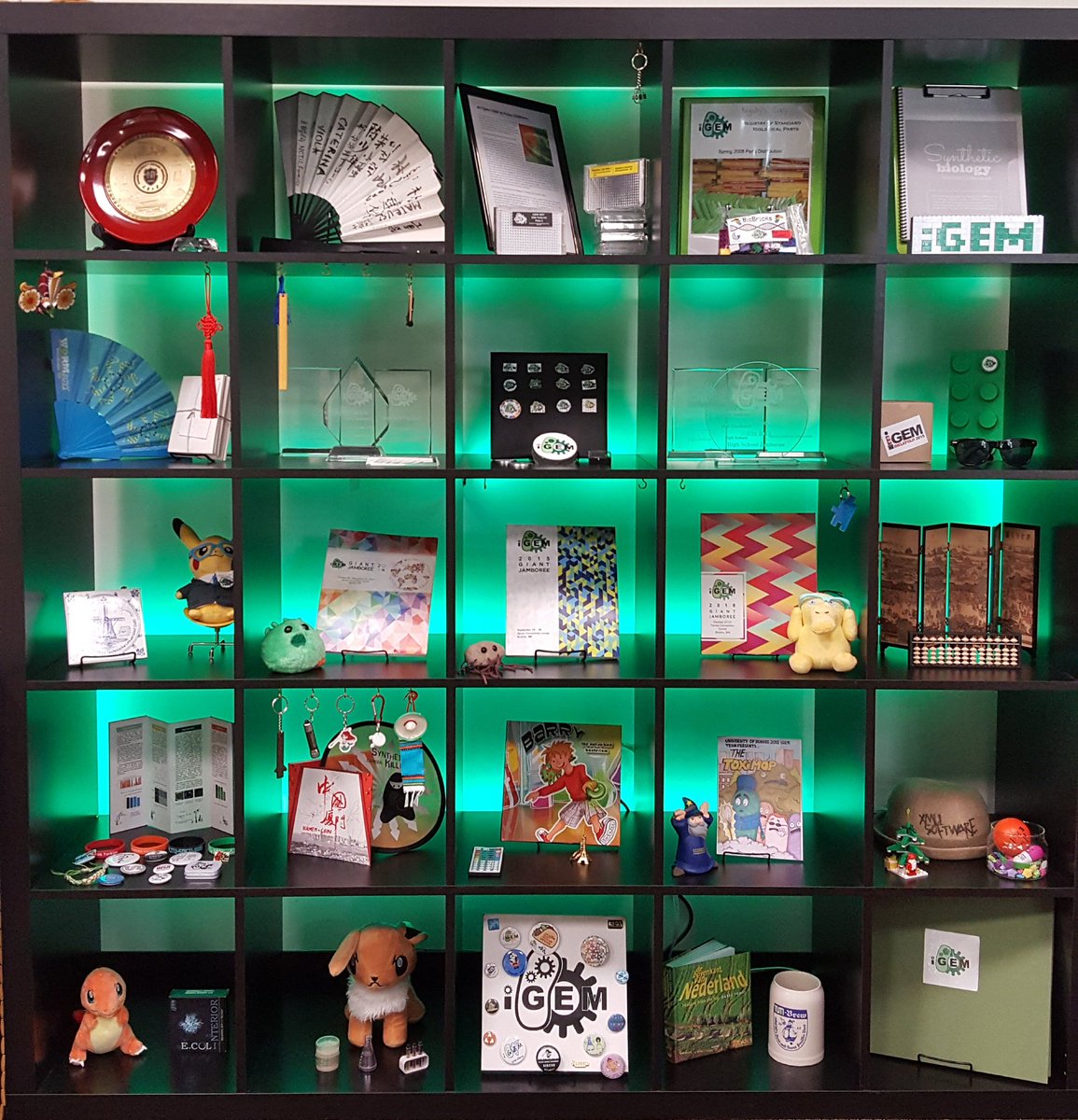 Traci Haddock (@traci_haddock) on Twitter photo Here at <a href="/iGEM/">iGEM Headquarters</a>, we have a Museum of iGEM swag! Will your team have items to add for #iGEM2017?? Here at <a href="/iGEM/">iGEM Headquarters</a>, we have a Museum of iGEM swag! Will your team have items to add for #iGEM2017??