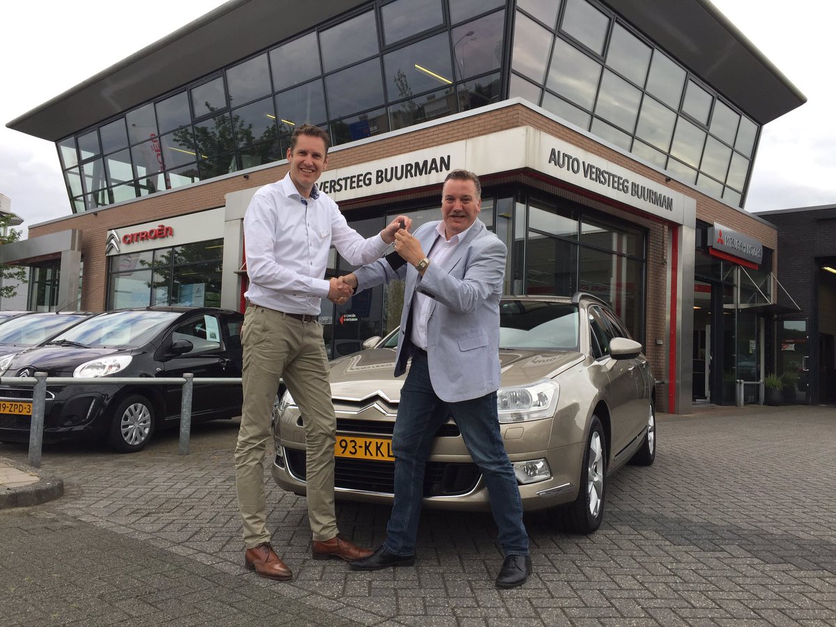 Vandaag onze nwe auto C5 opgehaald bij Versteeg en buurman citroen in Barneveld! Topzaak en topcrew!!