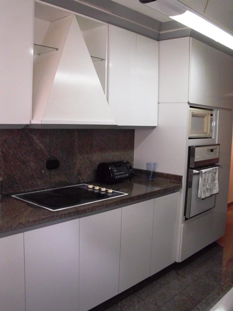inmosoracar's tweet photo. ..(..) parte (3):  2 Apartamentos x Piso, Ascensor Privado, Amplio Parque infantil con caney, cancha de básquet. https://t.co/VgNKl14Pf2