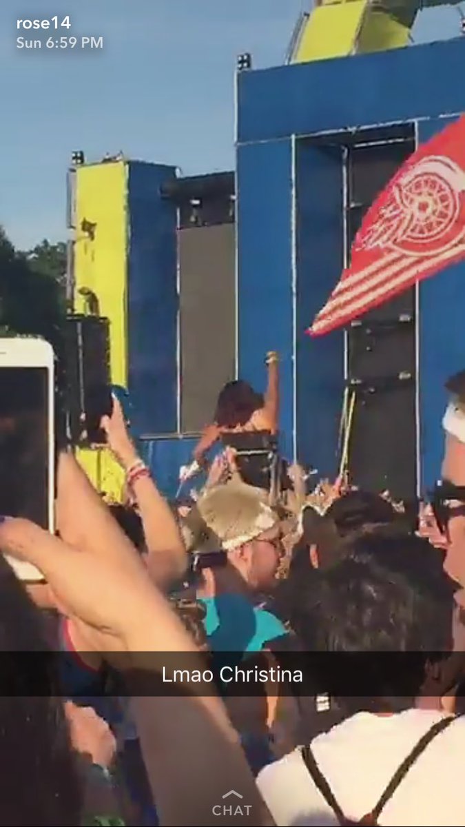 cmy2017's tweet photo. Found an ever better video from @Jauzofficial set when I crowdsurfed! Check out #EDMChicago on Facebook! Much love to those who helped! ❤️ https://t.co/UK6cSoRBid