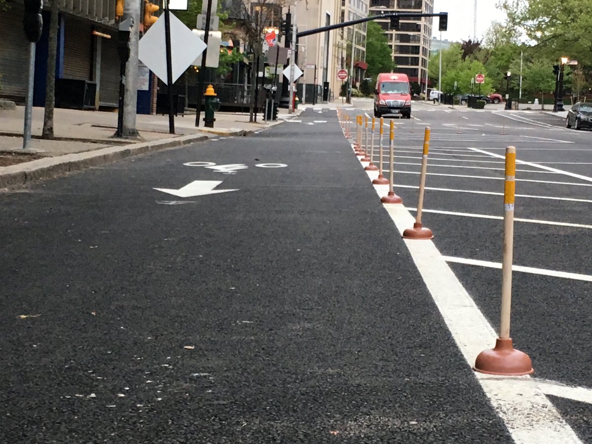 VisionZeroCA's tweet image. Say it with plungers!

&amp;gt;&amp;gt; bicycling.com/node/2106091

#tacticalurbanism #urbanhacking #safestreets #demandmore #guerilla #urbanism #bikelane