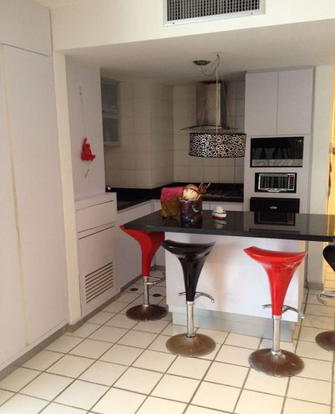 inmosoracar's tweet photo. Costa azul. 42 mts2. piscina, amoblado. telf. 0414 230-1915. https://t.co/TBsKPWO9lI