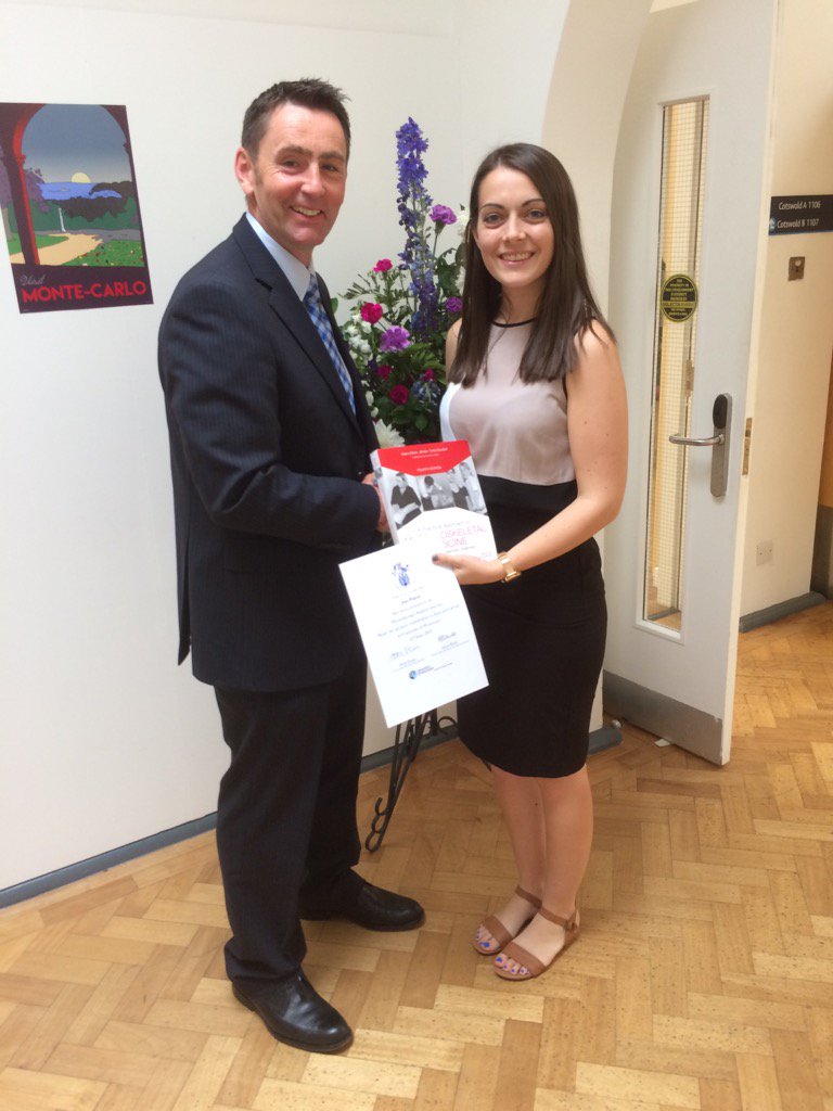 gds115gds's tweet photo. Congratulations @FrancyPhysio for winning biggest contribution to yr group @uworcphysio - enjoy reading @sommcourses https://t.co/obQP4l6Gpe
