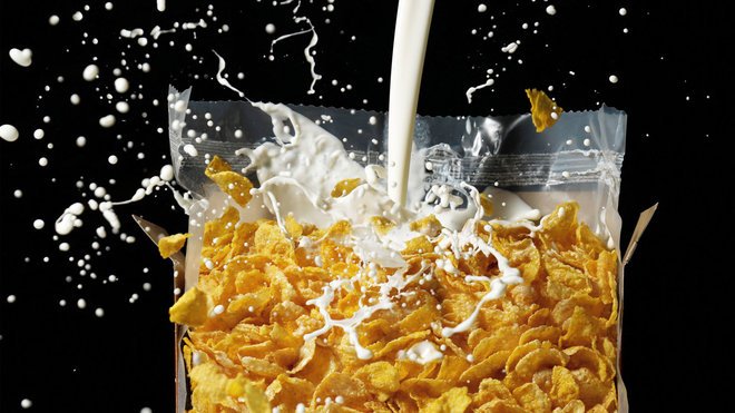 foodandwine's tweet photo. Turns out your favorite foods are totally gorgeous from the inside. https://t.co/BWVQ1W664h https://t.co/5UbzdWQrWV