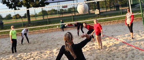 Gen_Life_'s tweet photo. This Wednesday we are going to head straight over to Livermore park in Folsom to play some volleyball!! See you at 7 at the park! https://t.co/VtiMwbWjqn