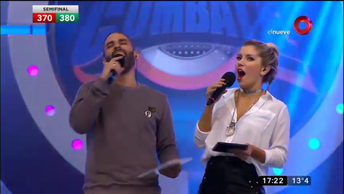 agusescaleraa's tweet photo. Que linda esta la conductora🎤💛 que dupla🔝 @laufer4 @polloalvarezok #ArrancaCombate https://t.co/anRpuSvpT6