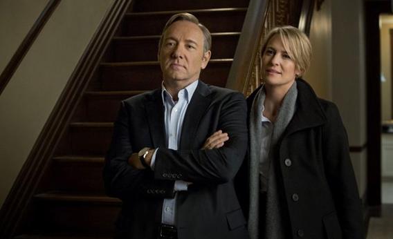 TOP 20 MELHORES CASAIS DAS SÉRIES

13- Frank e Claire Underwood (House of Cards)
