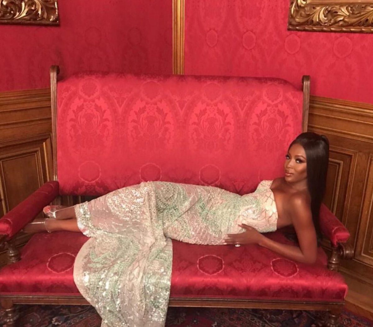 NewYorkModels's tweet photo. RT @NaomiCampbell: Getting to ready to speak on behalf of #SirEltonJohn 4 @lifeball #KnowYourStatus โค๏ธโค๏ธโค๏ธ #HIV๐๐พ #ModelsWhoCare #NYMMCares https://t.co/BYjUt1yUJv