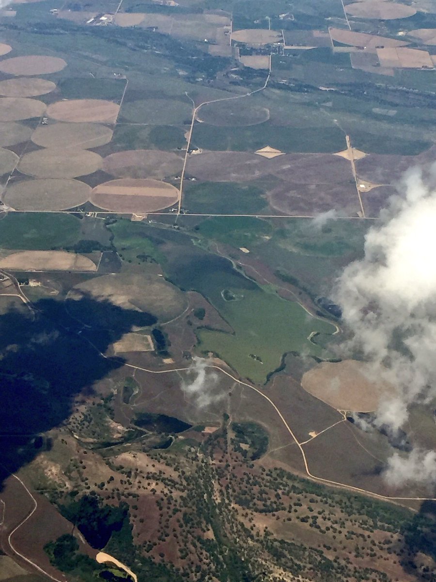 Brittany Hanrahan (@brhanrahan) on Twitter photo From #2017SFS to #UCOWR; conference season in full swing. Spotted: algal bloom on our flight into DEN #tanklab @TrentyMAN <a href="/jenniferltank/">jennifer tank</a> From #2017SFS to #UCOWR; conference season in full swing. Spotted: algal bloom on our flight into DEN #tanklab @TrentyMAN <a href="/jenniferltank/">jennifer tank</a>
