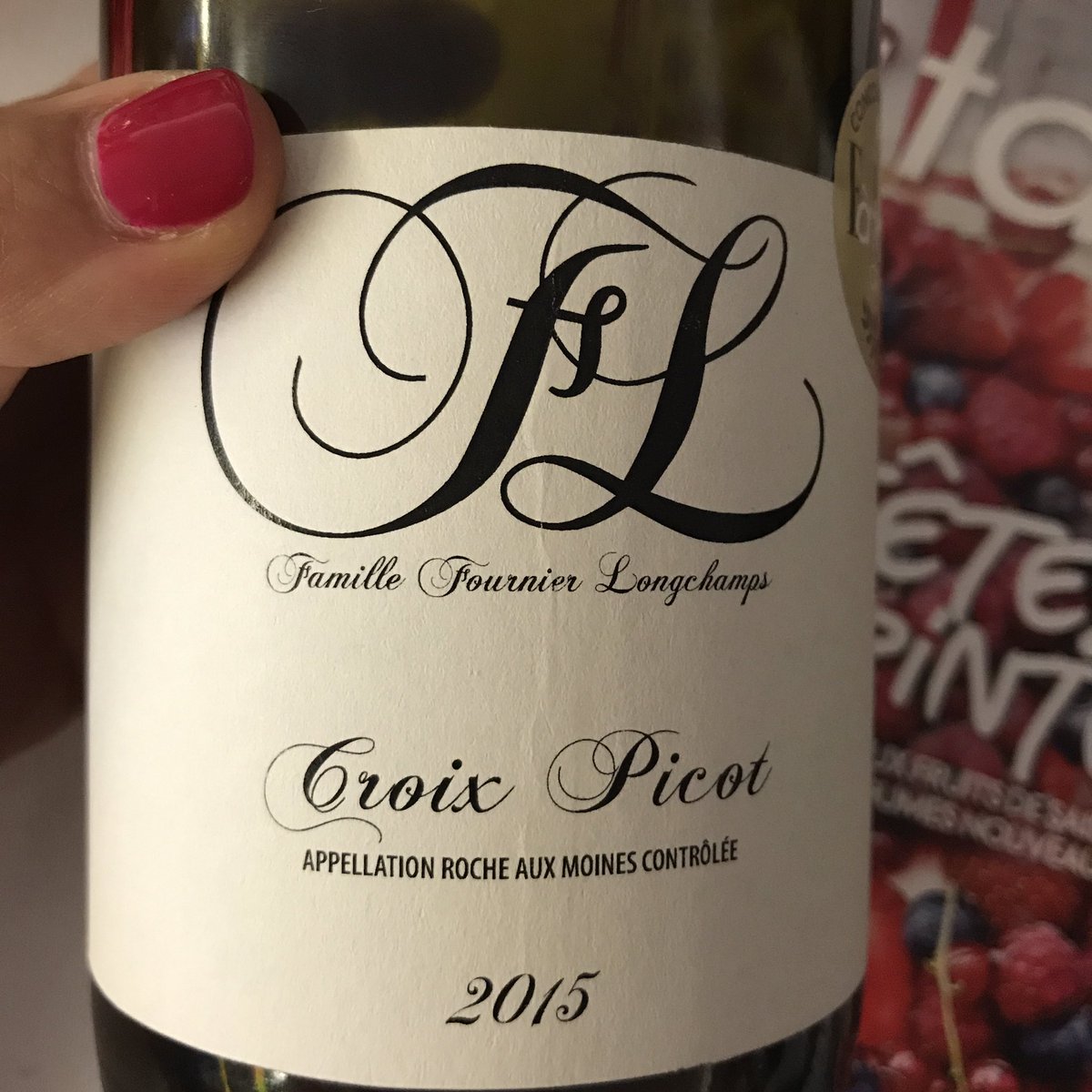 Et le #TrophéeDesVins #ELLEaTable est #décerné à ✨🥁🥁🥁🥂🍾