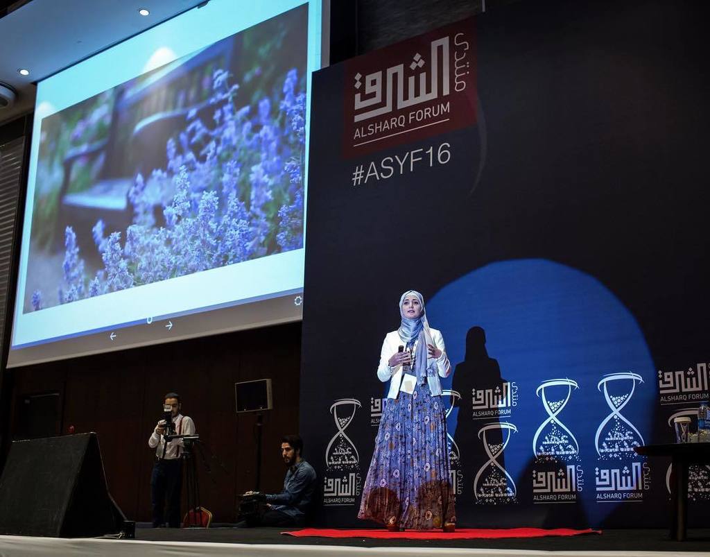 AlaHamdann's tweet photo. Be your own hero @sharqyouth ๐ช๐ผ #Speaker #WomenEmpowerment .
#alawhilein #whileinturkey #filmmaker. Hijab by @kayratekstil https://t.co/3Pe4owdV0R