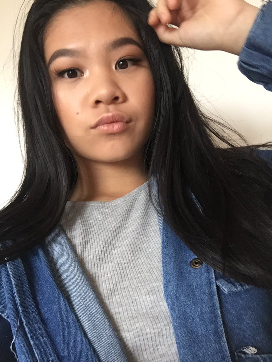 cartiergIow's tweet image. "have you seen that boy? he bring the sun to its knees every night." ✨🥂

happy tuesday!! 
@EthanDolan @GraysonDolan #TuesdaySelfie