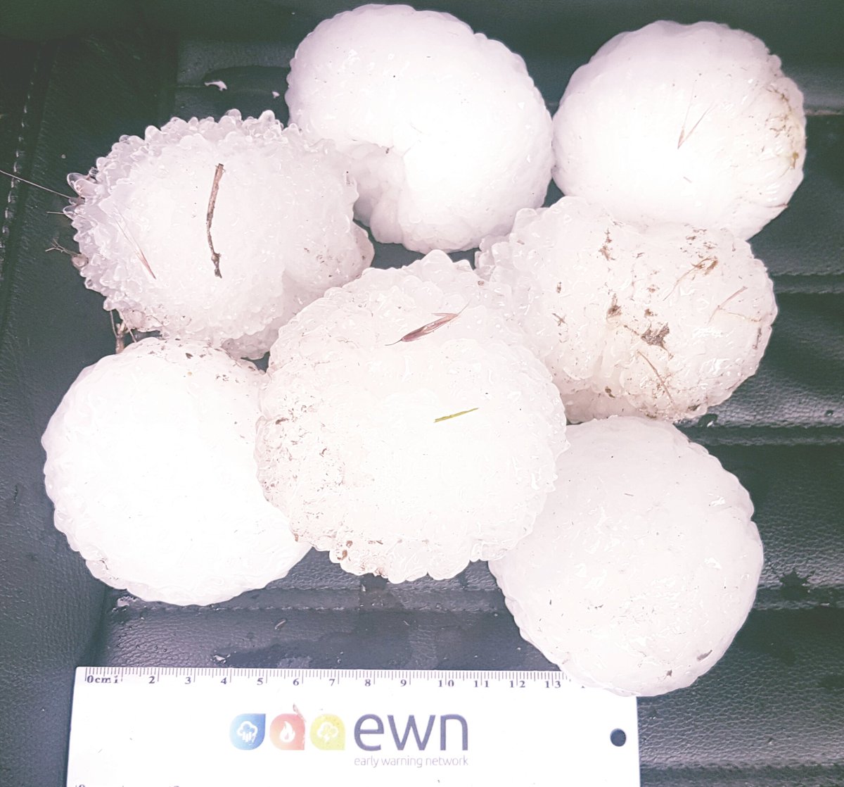 3.5 Inch hail creating damage one mile south of Wheatland, Wyoming 10 mins ago. <a href="/NWSCheyenne/">NWS Cheyenne</a> <a href="/spann/">James Spann</a> <a href="/JimCantore/">Jim Cantore</a> <a href="/StormHour/">#StormHour</a>