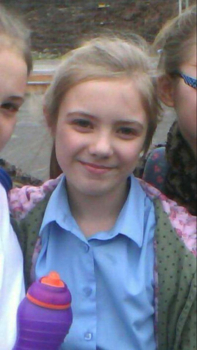 This girl had been missing since 4pm today from thelwall Warrington. Please all rt