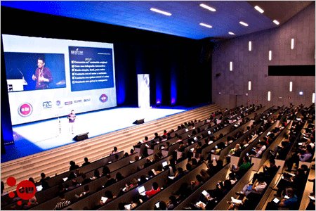 Abrirllave's tweet photo. Congreso Web (@cwzgz) #Evento de #MarketingDigital https://t.co/lV76C0zYI2 por @miguelarius https://t.co/dRSYZdmbO1