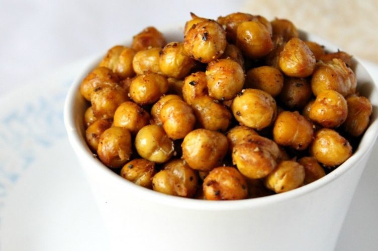 DoggerJogger's tweet photo. 32 Simply Brilliant Ways to Use Chickpeas (That Aren't Hummus) https://t.co/lfOxU60bFQ https://t.co/7QhcXlHg2g