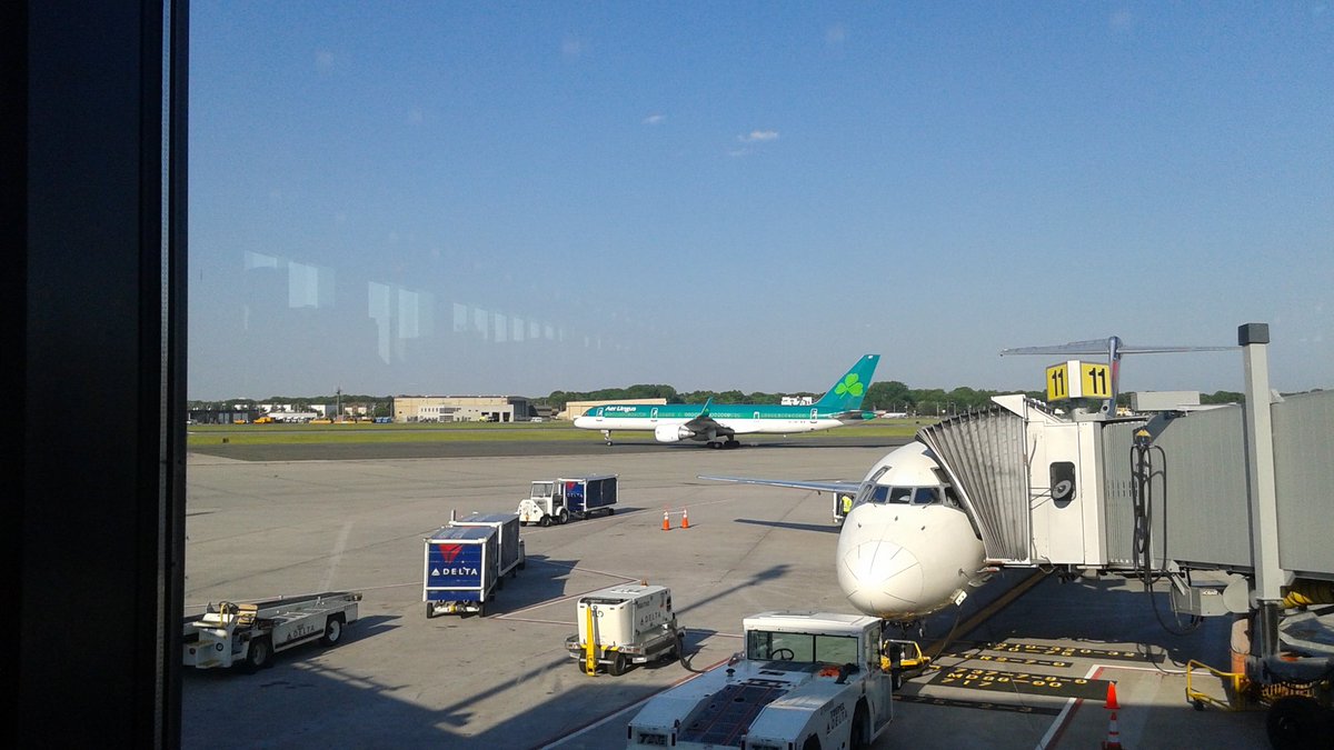 belgeode's tweet photo. Aaaand DoveTail Games has left the building.  Safe flights home folks! @dovetailgames @fltsimworld #FlightSimCon https://t.co/UzP20yCWa6