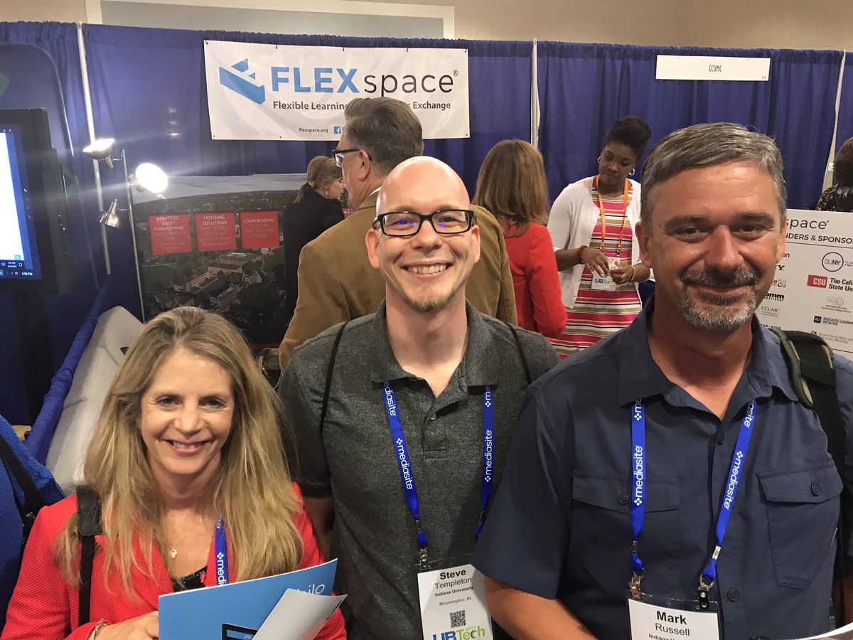 FLEXspaceorg's tweet photo. Our @ubconference contest winner and crew #flexspacefriends #UBTech17 #ubtech2017 https://t.co/pIv4fv9lGp