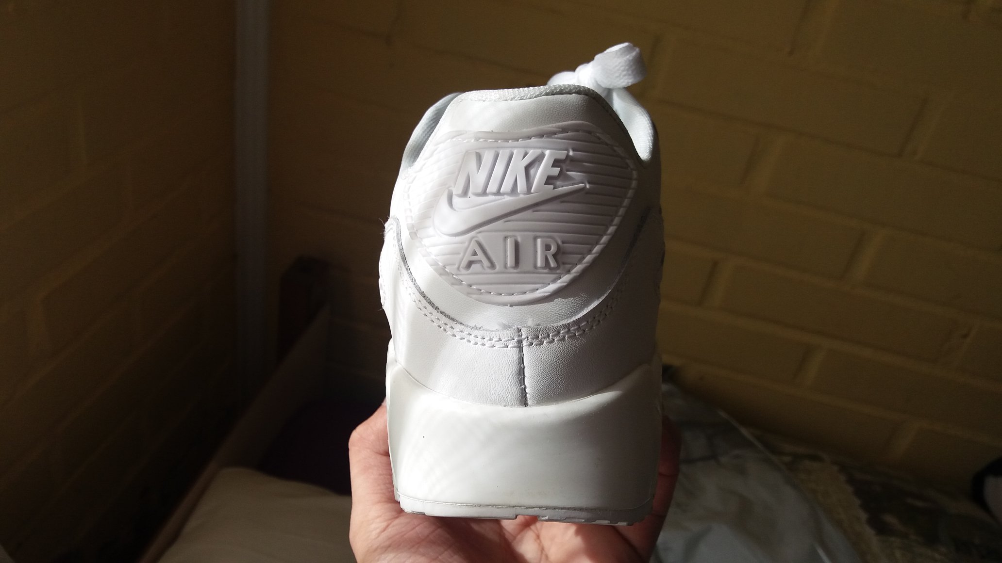 Luis Pinto L on X Vendo zapatillas nike air max 90 Estan nuevas las vendo po talla son originales Talla 44 y en cms 28 56966007187 yapo vendo rt santiago https t dCasO7kl2m X