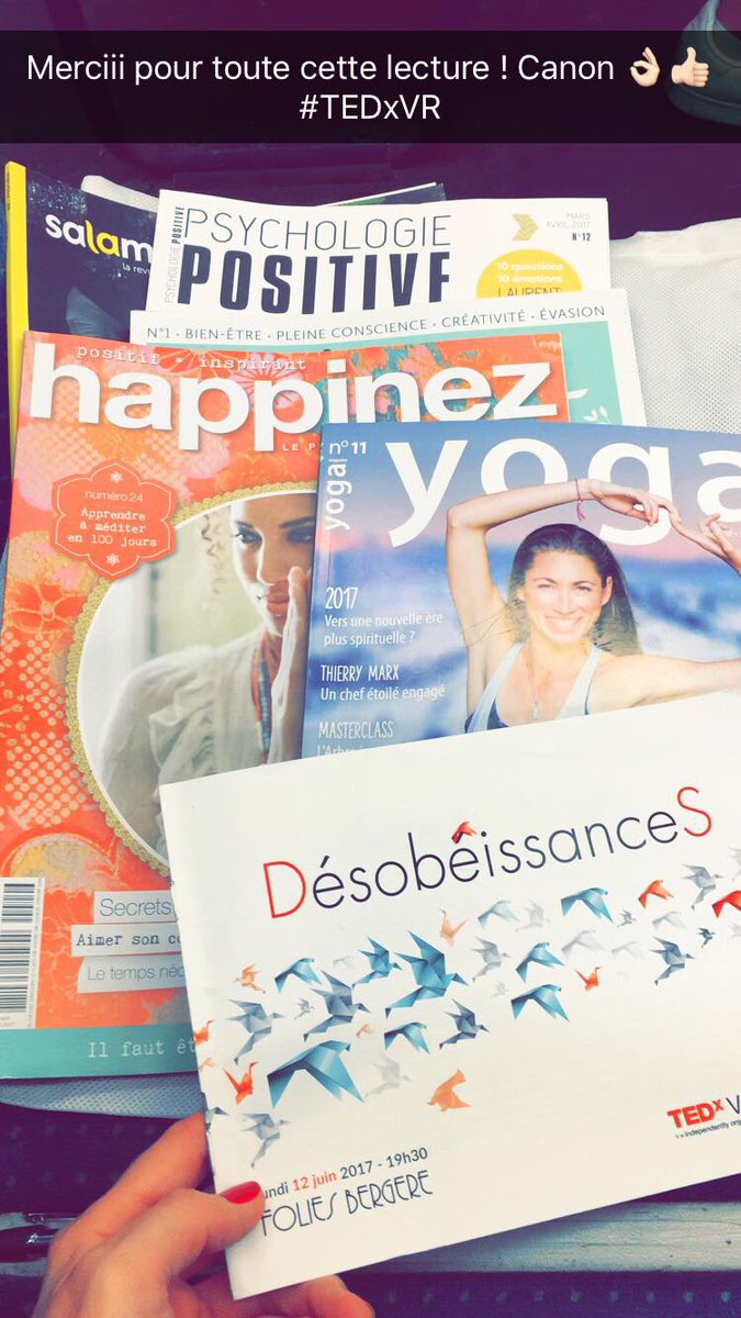 JulieDaudignon's tweet photo. Merci également pour toutes ces chouettes lectures ! 👌🏻👍🏻 Nous avons été gâtés 😉 #TEDxVR https://t.co/DLyMEkRfB3