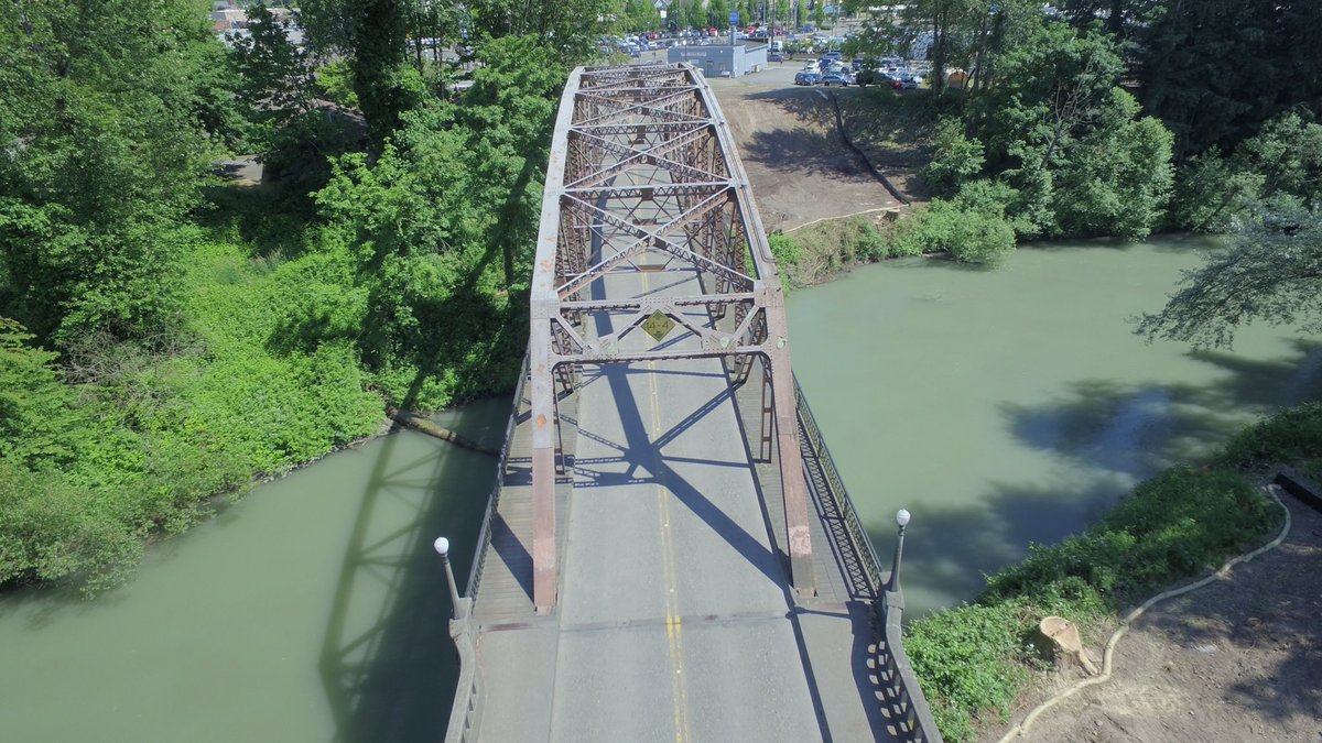 hazardlm's tweet photo. #bridgestreetbridge awaits long replacement fun 2 watch from above @CityOfSumnerWA @thenewstribune @komonews #dji #06112017 #history https://t.co/YGgSVQbjkv