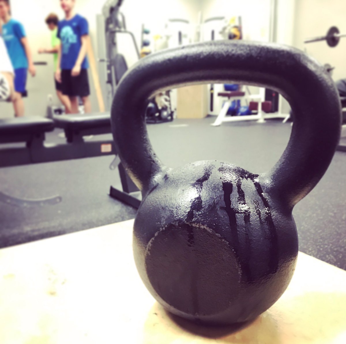 You know when the kettle bell starts to sweat, some serious WORK is going on! #StarStrength #SummerProgress