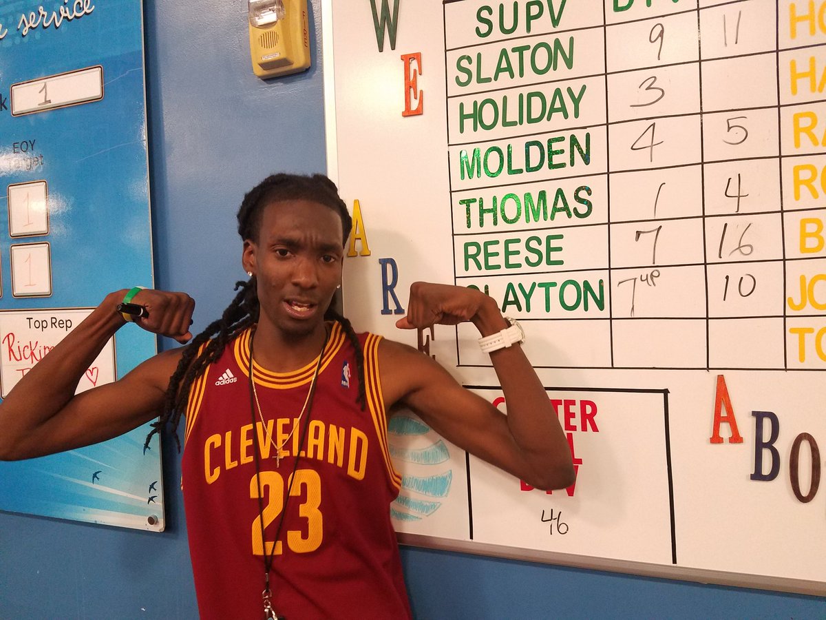 JamesHa10090368's tweet photo. Team Clayton flexing with 7 DTV, including the 30th today for Team Harvey.  Will it help LeBron tonight Murp? https://t.co/Xqodmzb60Q