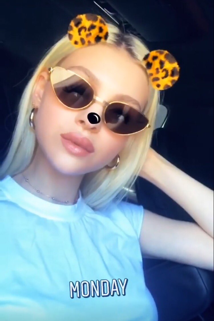Nicola Peltz Beckham (parody) (@nicola_peltzx) on Twitter photo 