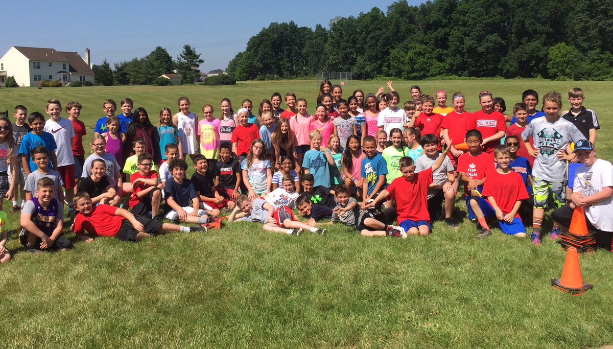 One last picture of our Oak Ridge Owls before they become Indian Valley Eagles. #schoolsoutforsummer <a href="/SASD_OakRidge/">Oak Ridge Elementary</a>