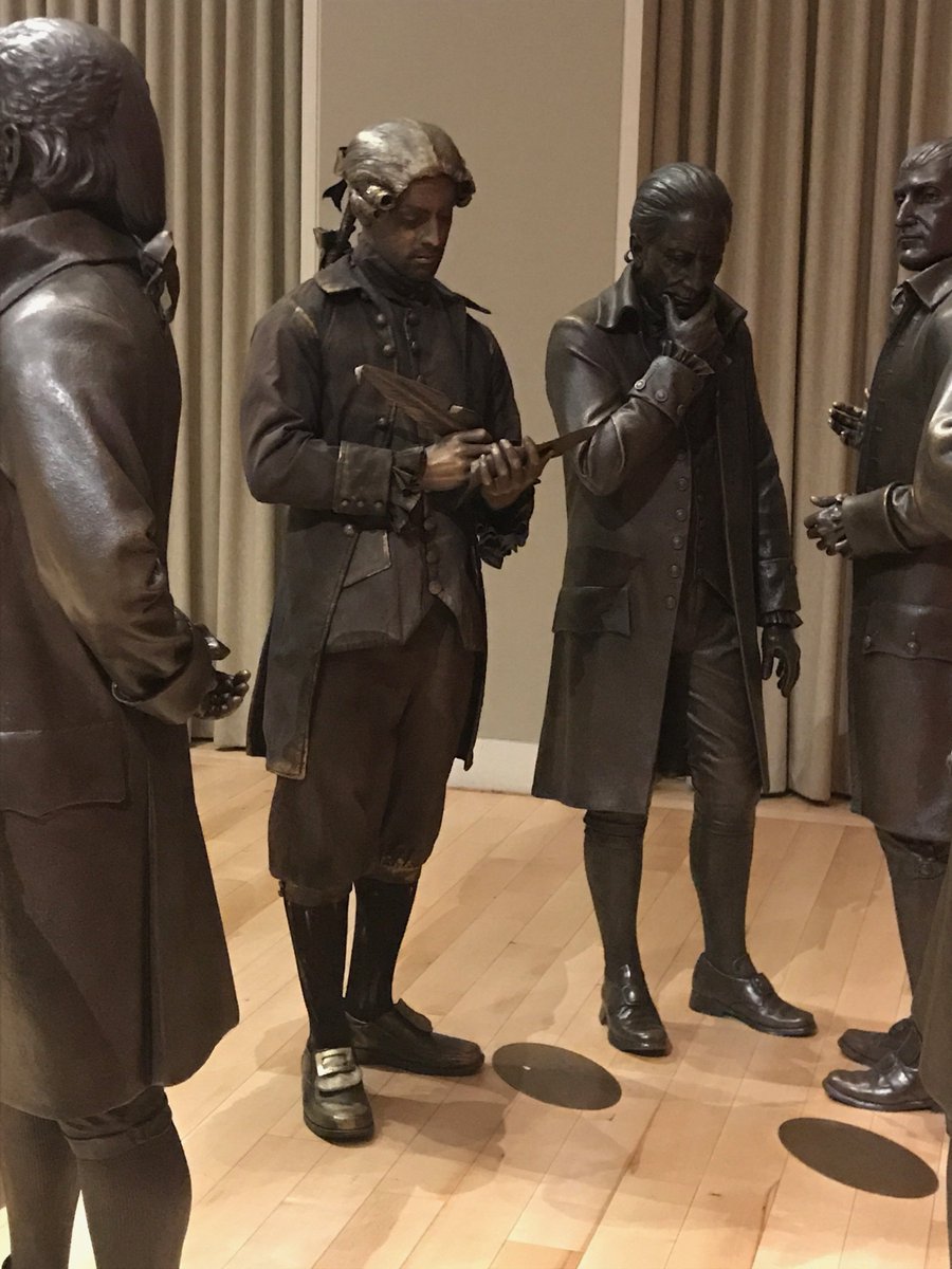 stocktonsphilly's tweet photo. Its hot but they're frozen. Which one is a real guy? @wemakepretend @ConstitutionCtr #eventprofs #phillyeventplanner #livingstatue #history https://t.co/NM7gVEnD4A