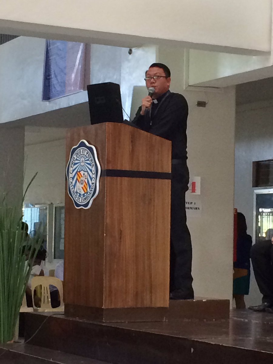 laligaatenista's tweet photo. 'It is important to learn.' -Fr. Ong.
#JHSBacktoSchool https://t.co/kmhRnxMoUj