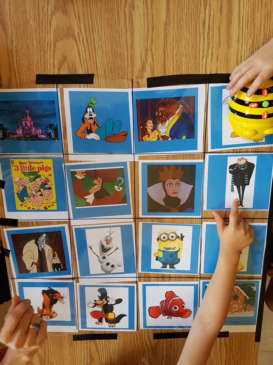MsRMoore's tweet image. Tech mini workshop today #codinginkinder #beebot #ozobot