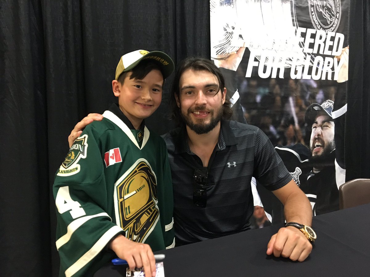 Congrats to <a href="/dewyy8/">Drew Doughty</a> on his London Jr. Knight jersey retirement! #8LJK.