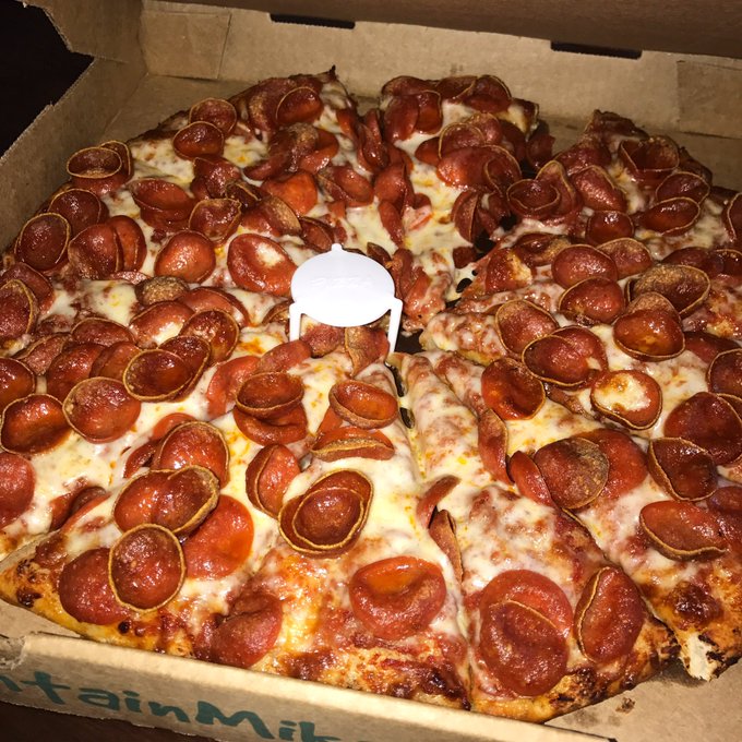 Pepperoni with extra pepperoni 🍕 https://t.co/GjlFTT7KKH